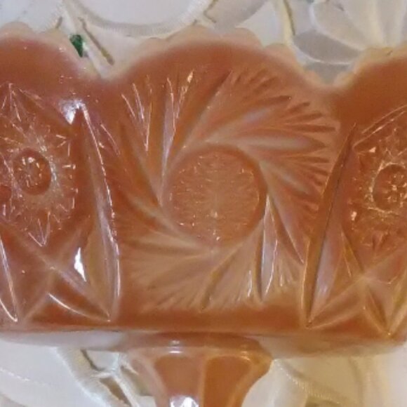 Vintage Fenton small pedestal bowl dish - slag glass ???? - Picture 3 of 8